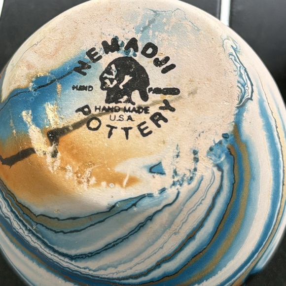 Vintage Nemadji Pottery. Set Of Two - Picture 10 of 12